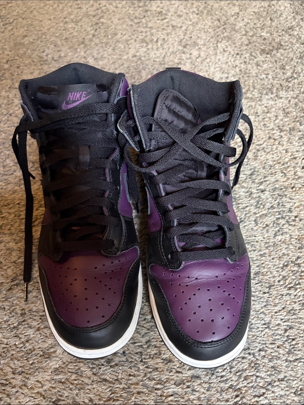 Nike Men High-Top Sneakers in Purple and Black